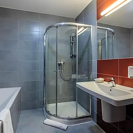 Alibaba Hotel 3*